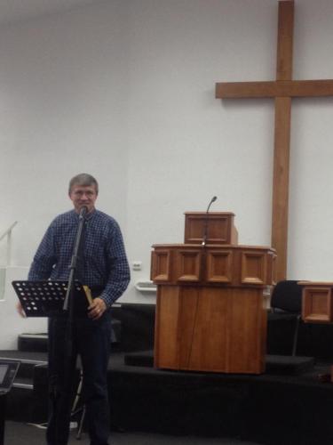 Dwight-Speaking-at-Baptist-Church-Giurgiu