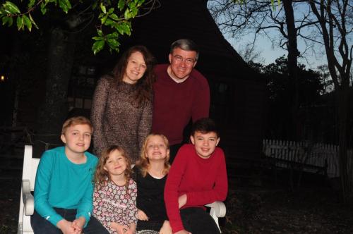 Family-Christmas-2018-Seated